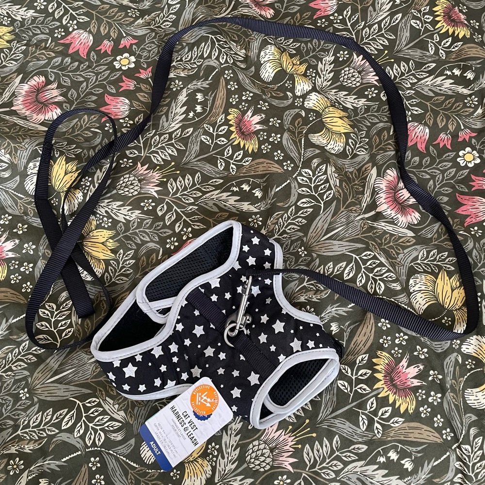 Whisker City Adult Cat Harness with Leash